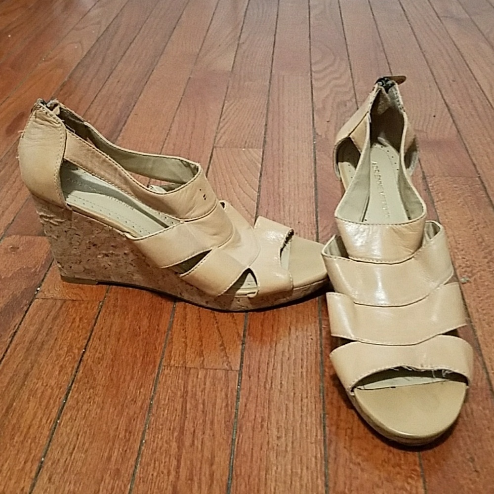 Addriene Vittadini wedges sandals